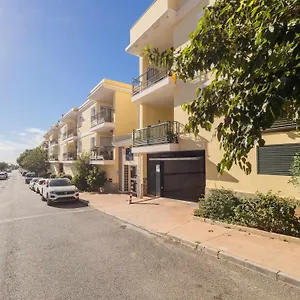 nuevo-con-piscina-y-parking-en-la-playa-torre-de-benagalbon.1costadelsol.com/