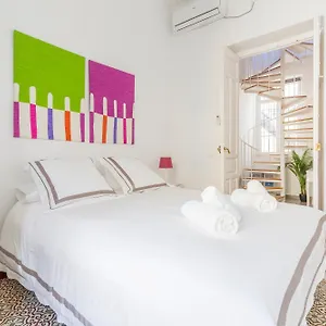 descubrehome-santa-cruz-penthouse-gran-terraza-privada.es-andalucia.com/